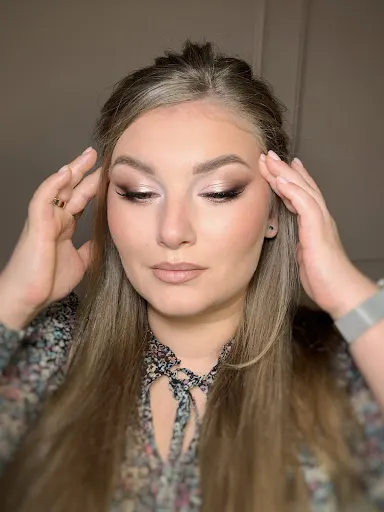 Victoria Makeup & Beauty